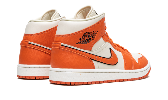 AIR JORDAN 1 MID SE WMNS 3